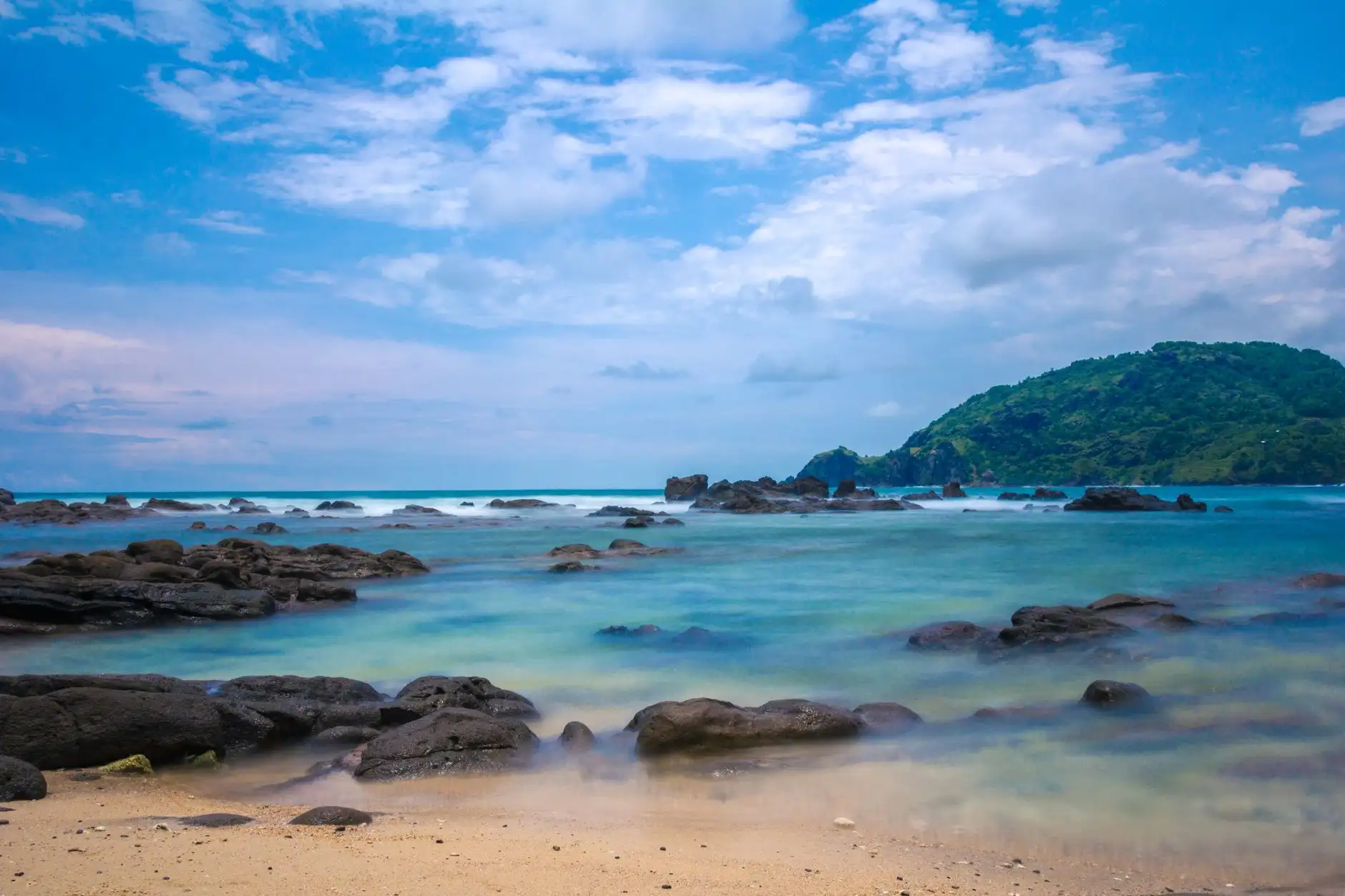 生物酶制剂选购指南：湖南云蜂蛋白酶产品参数与选型建议